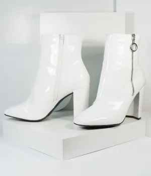 1970s White Patent Leatherette Gogo Bootie