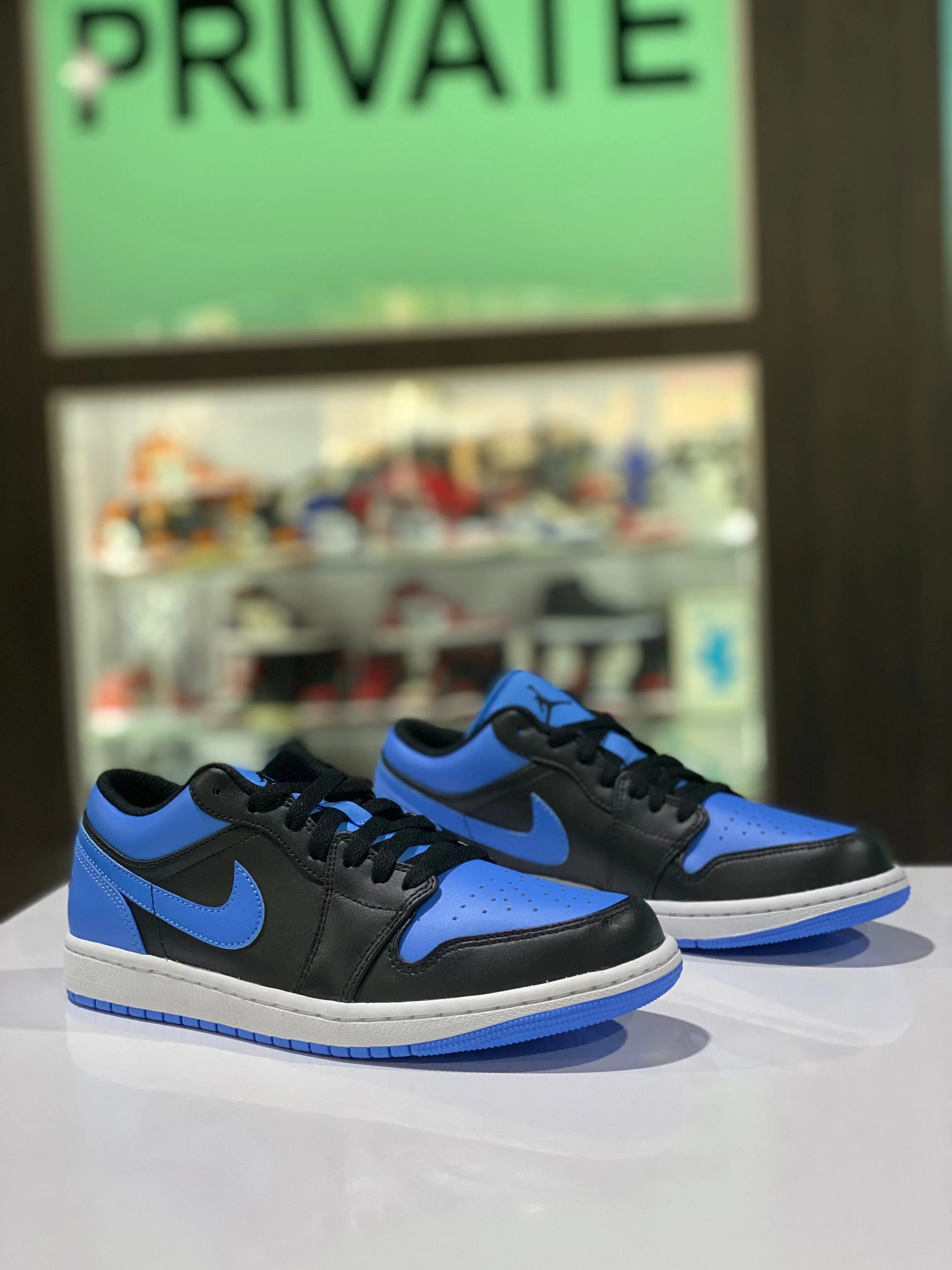 Air Jordan 1 Low University Blue