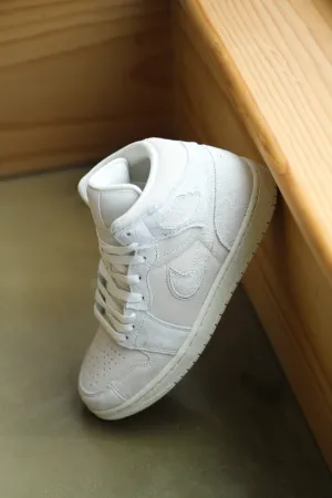 AIR JORDAN 1 MID SE CRAFT "PALE IVORY"