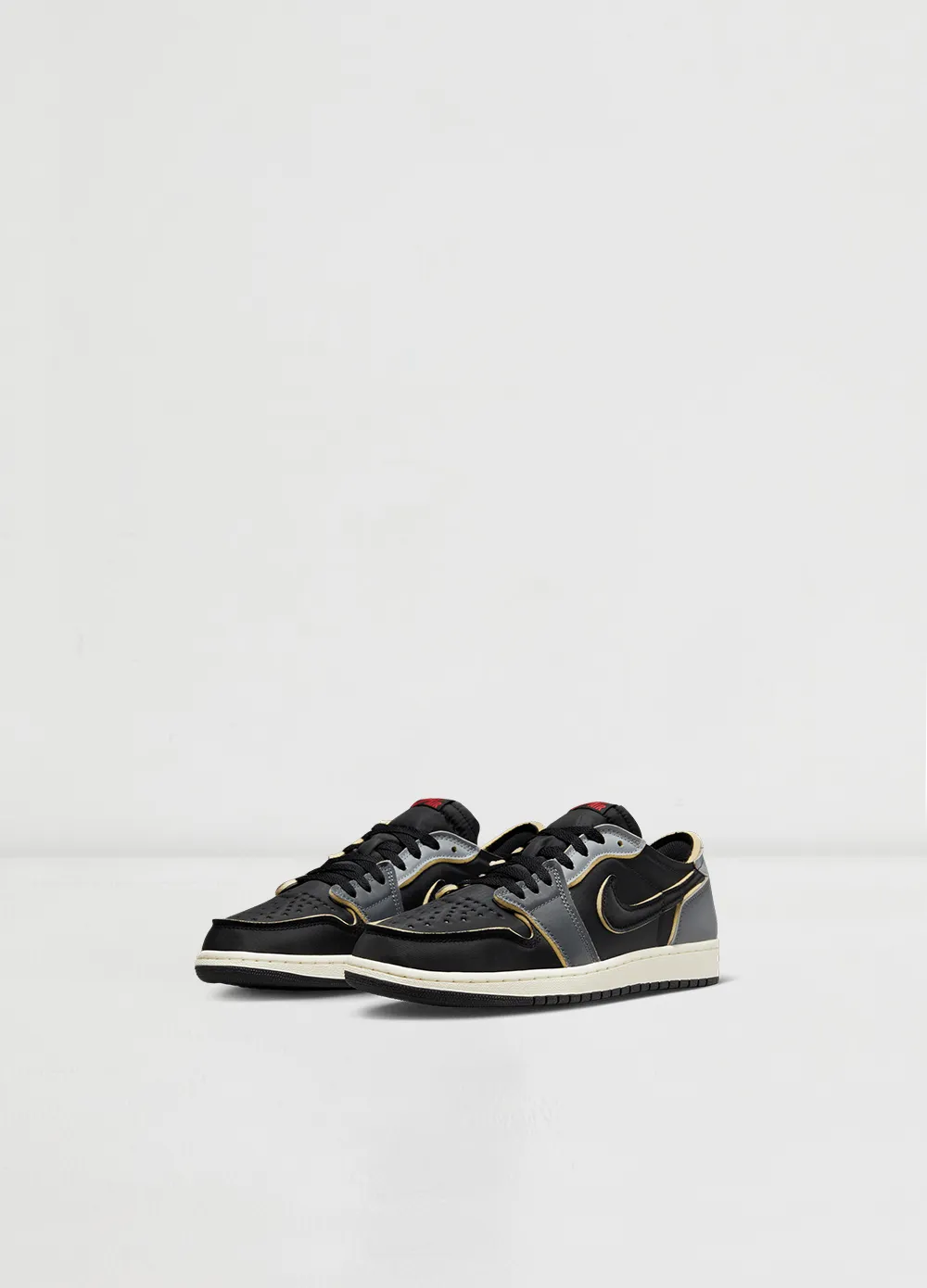 Air Jordan 1 Retro Low OG Sneakers