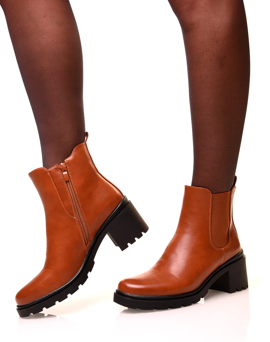 Chelsea boots camel à semelles crantées