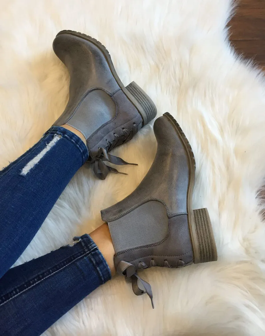 Chelsea Boots grises à nuds 