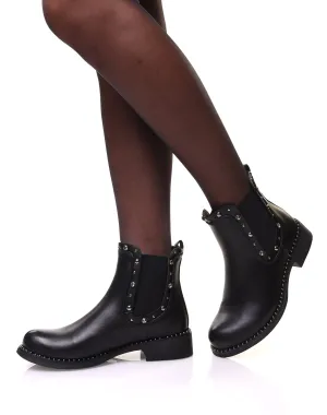 Chelsea boots noires à détails cloutés et perles