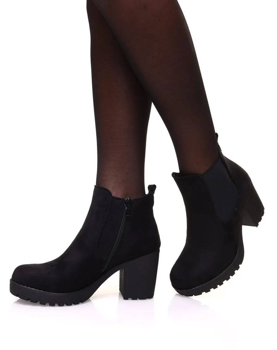 Chelsea boots noires en suédine à talon mi haut