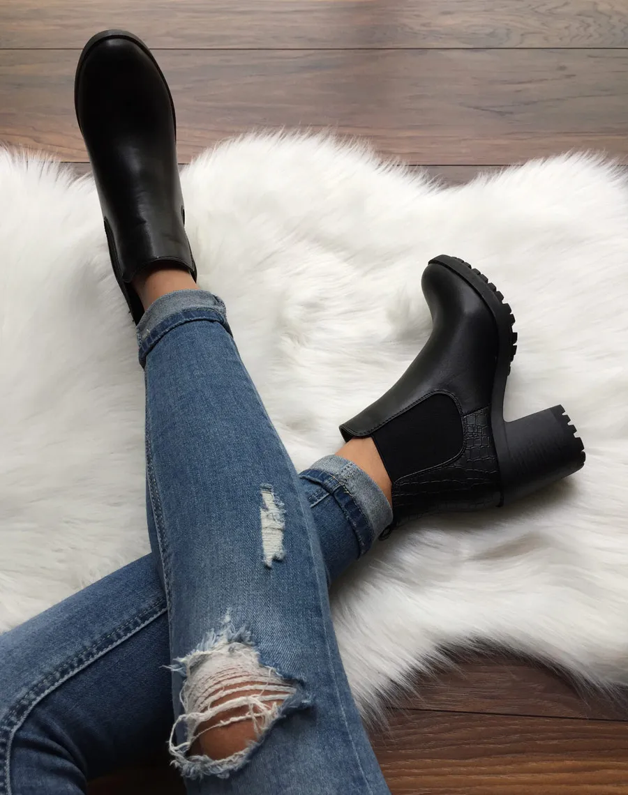 Chelsea boots noires à talon et effet croco