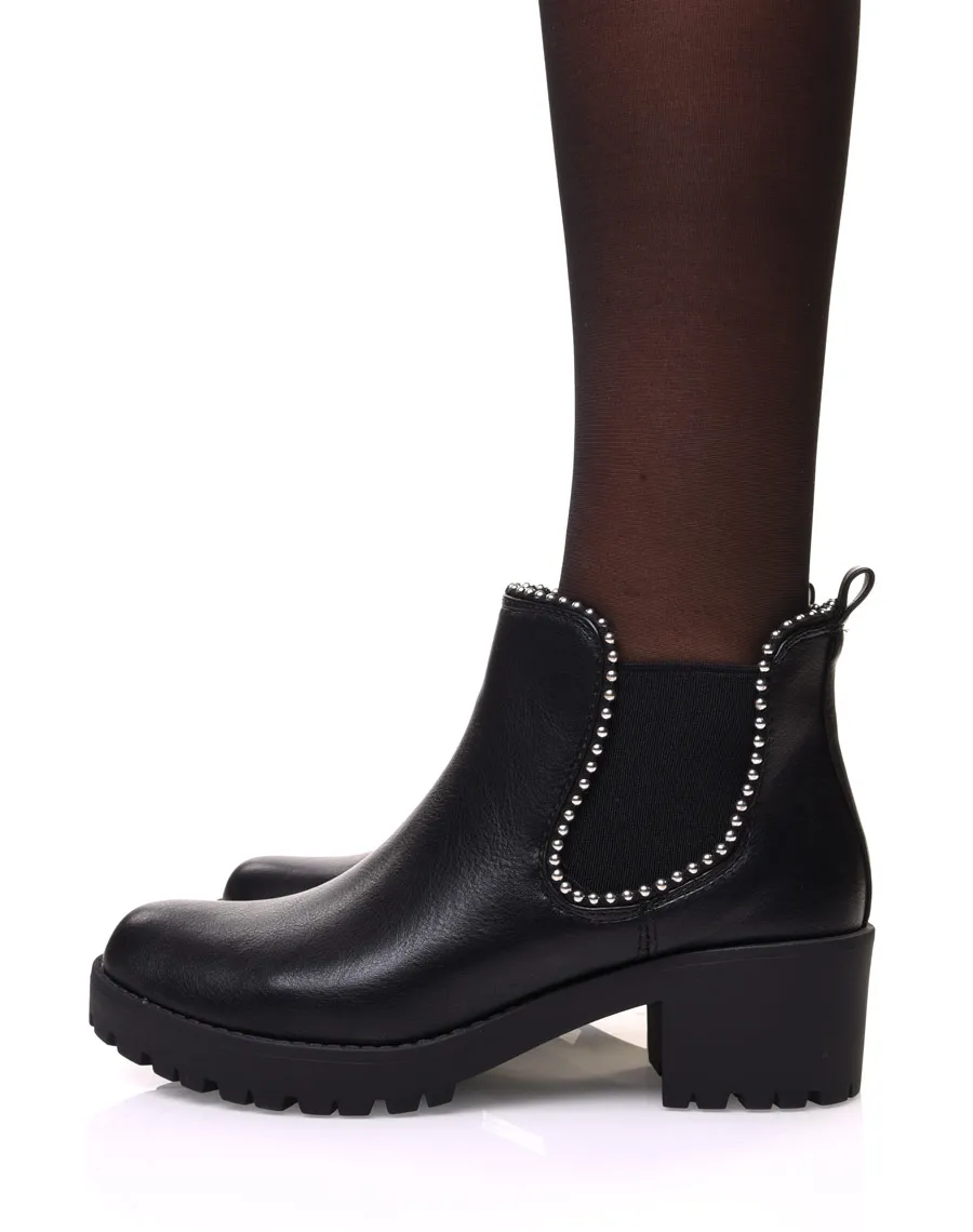 Chelsea boots noires à talon et semelle crantée et perles