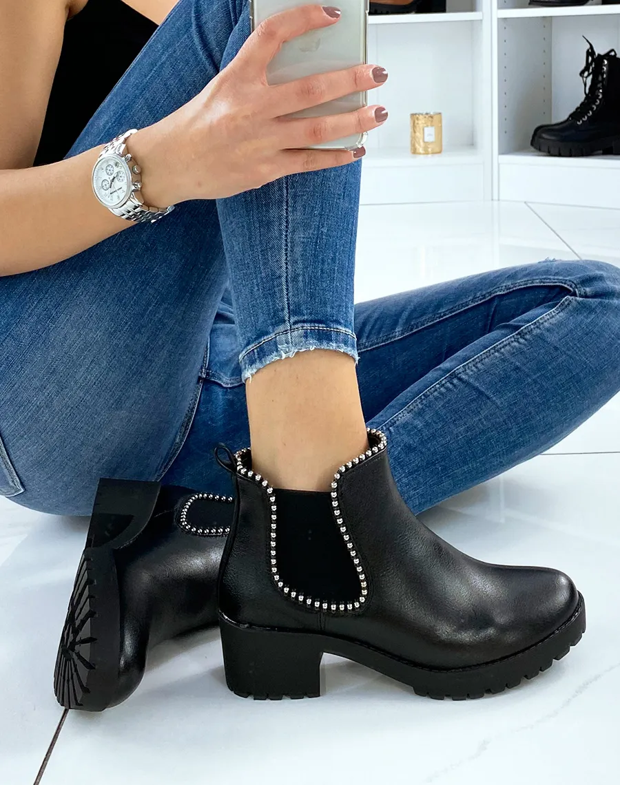 Chelsea boots noires à talon et semelle crantée et perles