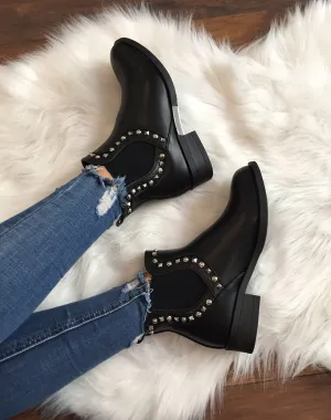 Chelsea boots noirs ornés de clous