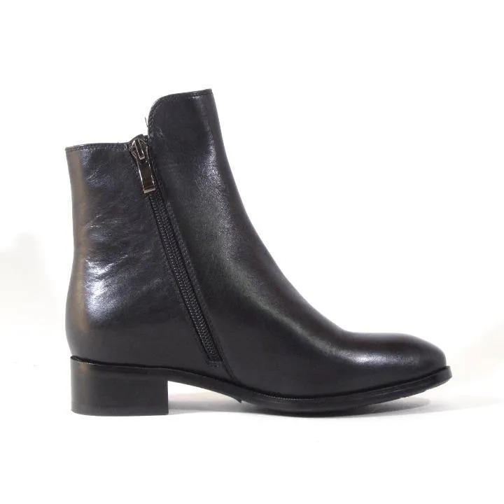 Jake Leather Chelsea Boots