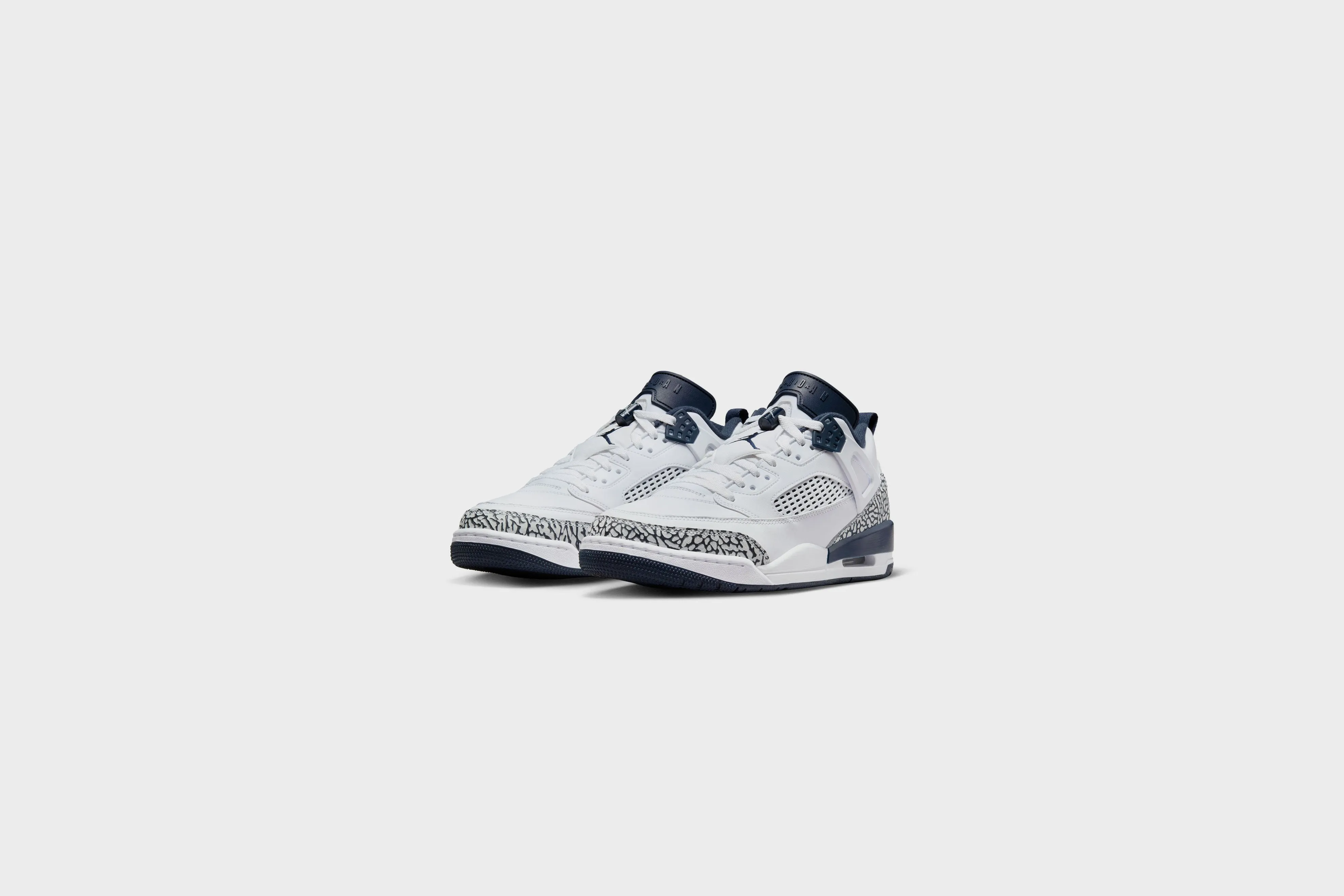 Jordan Spizike Low (White/Obsidian-Pure Platinum)