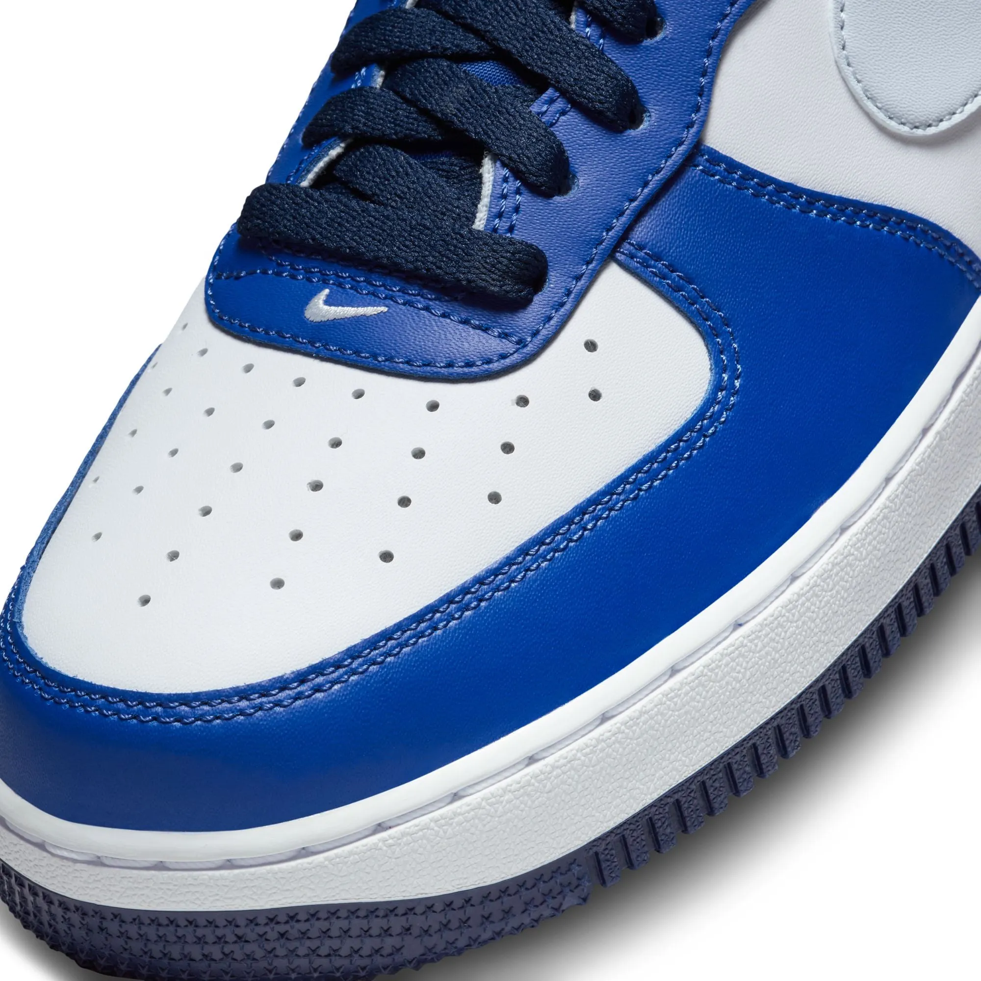 Nike Air Force 1 Low '07 LV8