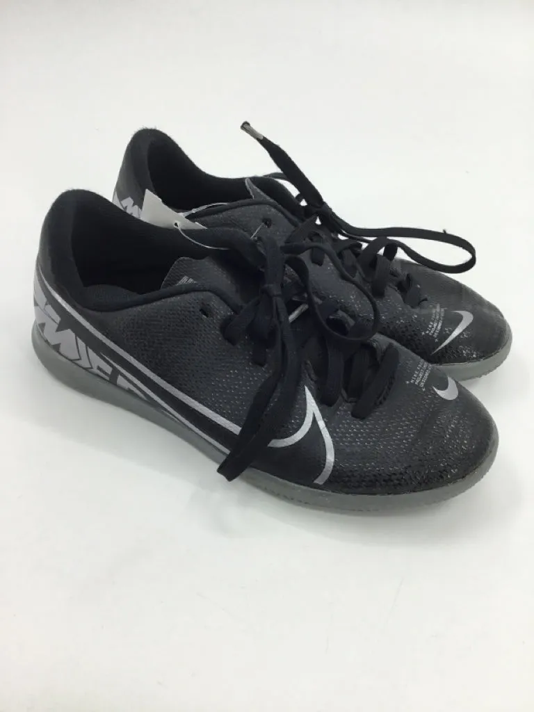 Nike Child Size 2 Youth Black Sport/Dance Shoes