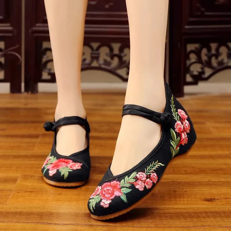 Spring Floral Embroidered Flat Shoes