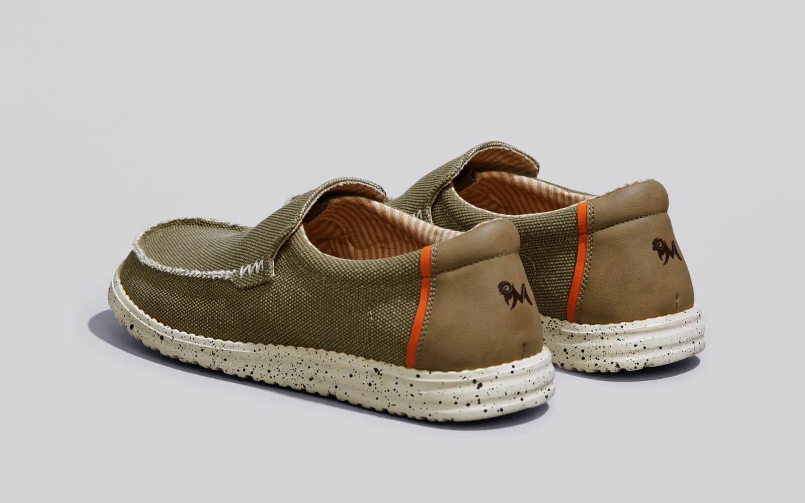 The Wanderers Slip Ons : Olive