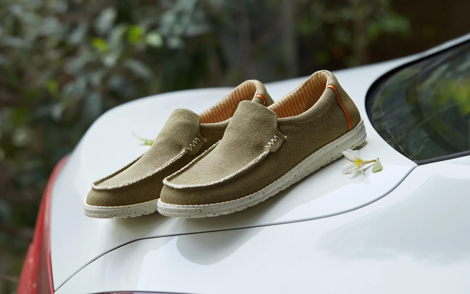 The Wanderers Slip Ons : Olive