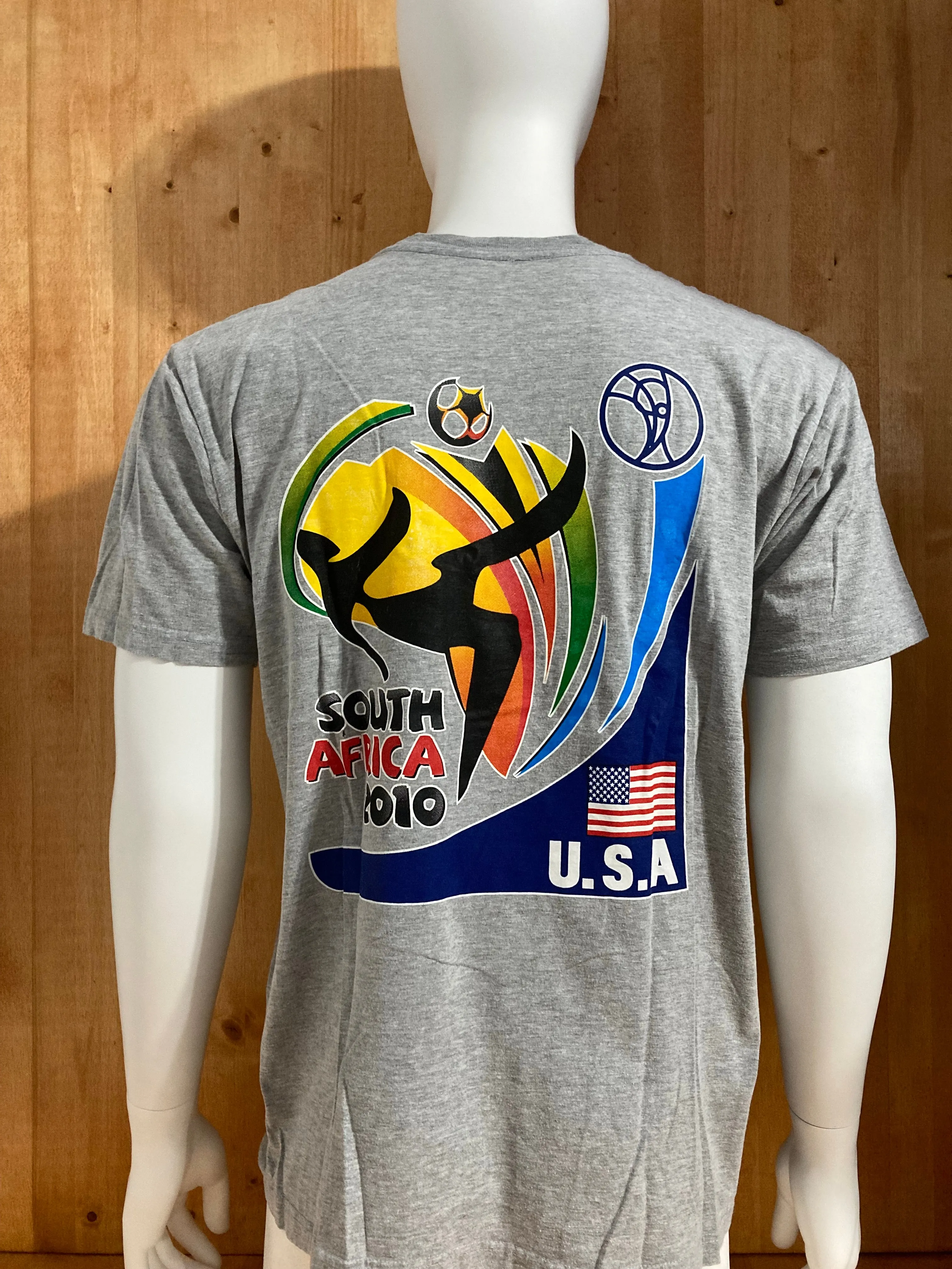 USA SOCCER "SOUTH AFRICA 2010" Graphic Print Adult Mens Men T-Shirt Tee Shirt XL Extra Xtra Large Gray Shirt