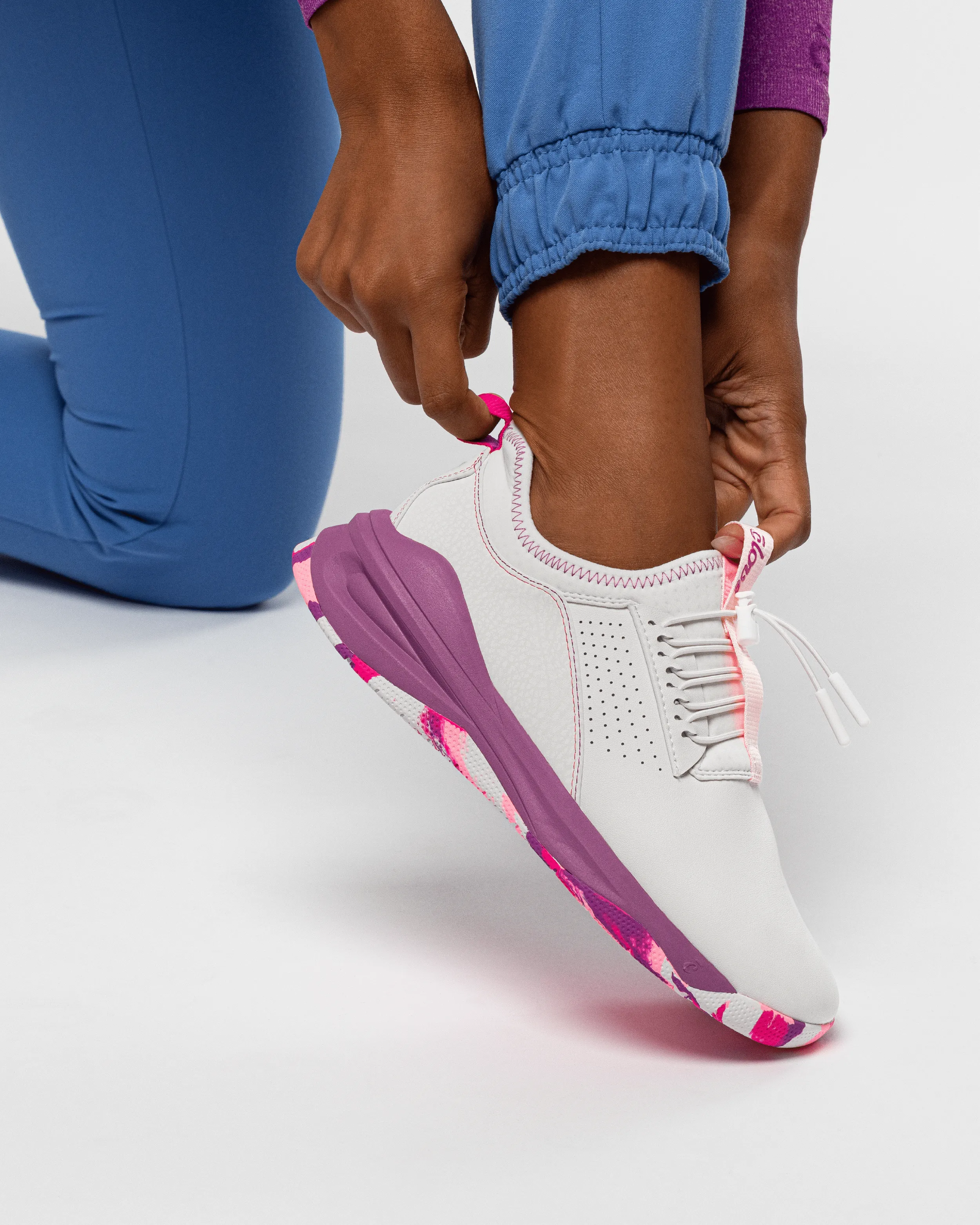 Women's Classic - White / Violet Pop